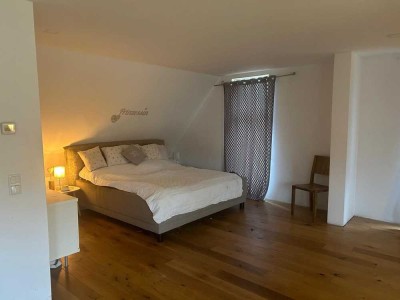 Einfamilienhaus mit großen Grundstück