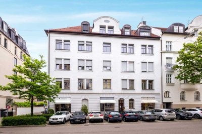 Denkmalgeschützte Altbaueigentumswohnung in bester Lage Schwabings am Elisabethmarkt.
