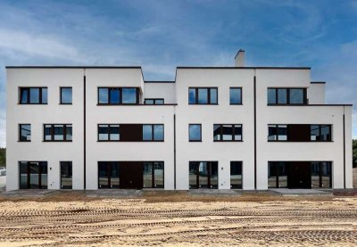Gelegenheit: Exklusive 3-Zi.-Maisonette-Wohnung mit Wohnküche (inkl. EBK), Parkett und Terrasse!!!
