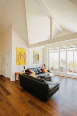 Individuell. Großzügig. Zentral. Maisonettewohnung mit viel Platz in bevorzugter Lage.
