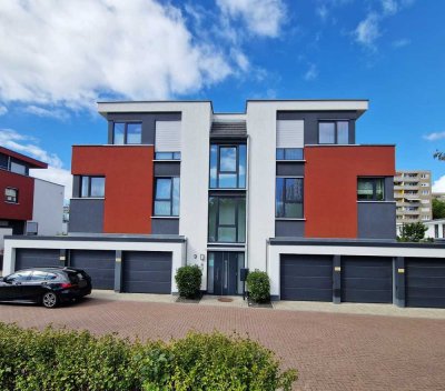 Moderne 2-Zi.-Whg. mit Garten und Garage für Paare und Singles