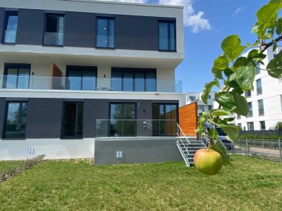 2-Zimmer-Wohnung mit eigenem Garten und Seeblick