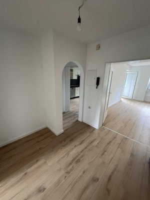 Helle, frisch renovierte 2-Zimmerwohnung mit Balkon und Stellplatz in ruhiger Lage in Calw Heumaden