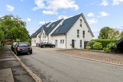 Reihenmittelhaus mit ca. 133 m² Wohnfläche, drei Ebenen, Keller und ausgebautem Spitzboden