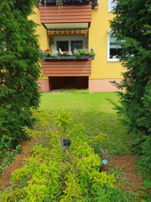 Attraktive 3-Zimmer-Hochparterre-Wohnung, gehobener Ausstattung mit Einliegerwohnung in Pattense