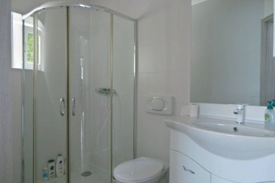 Thermenregion, kernsaniertes EIN/ZWEIFAMILIENHAUS, 7ZI+Nebengebäude mit Garage, Carport, 1400m² Grundstück