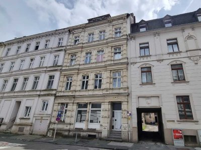 DENKMAL-EIGENTUMSWOHNUNG MIT HISTORIE - IN ZENTRALER 
STADTLAGE – WG-TAUGLICH