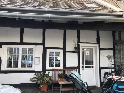 2,5-Zimmer-Wohnung modernisierter Altbau in Rath-Heumar