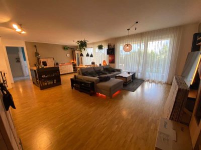 Neuwertige Wohnung mit drei Zimmern sowie Balkon und EBK in Forchtenberg