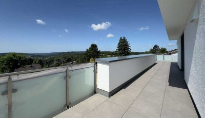 Exklusives Penthouse mit traumhafter Südterrasse und unvergleichbarer Blicklage in den Taunus