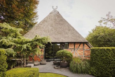 Spektakuläre, moderne Architektur unter Reet - nur 38 Minuten von der Alster