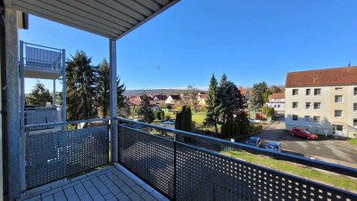 Frisch renovierte 3-Raumwohnung in Goldbach mit Balkon