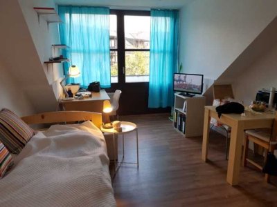 Unilage! Modern möblierte 1-Zi.-Wohnung mit Balkon, Wfl. ca. 20 m²