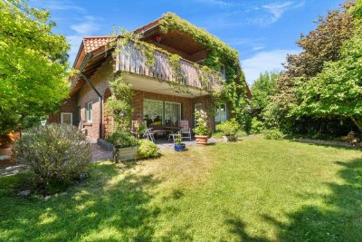 TRAUMHAFTES FAMILIENDOMIZIL IN RUHIGER LAGE IN ALTENGRODEN WEST