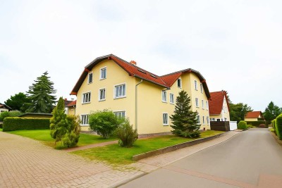 Altersgerechtes Wohnen: 3-Zimmer-Wohnung mit Stellplatz und Terrasse