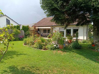 sonniger Bungalow im Landkreis Erding mit großem Garten und Südterrasse