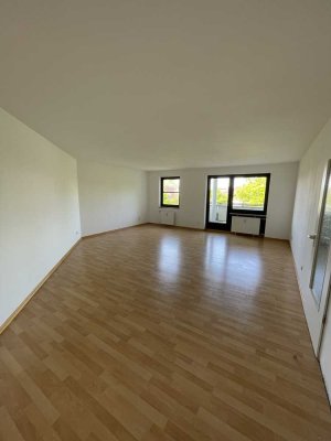 Schöne, helle 2-Zimmer-Wohnung mit Balkon