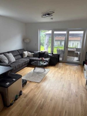 4- Zimmer Neubauwohnung mit Reihenendhauscharakter