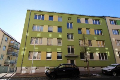 2 Raum Wohnung  mit Balkon im Zentrum