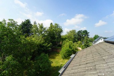 Zwischen Rheinufer und Altstadt! Tolle Dachgeschosswohnung in bester Lage von Monheim* EBK inklusive