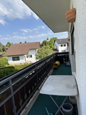 Exklusive, Teilsanierte 3-Raum-Wohnung mit EBK in Baierbrunn