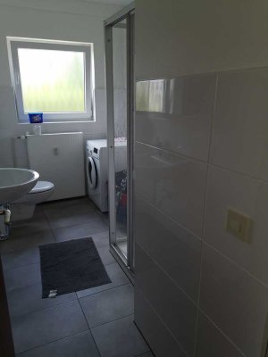 Sarnierte helle Wohnung im Erdgeschoss mit Süd-Terrasse und Garage