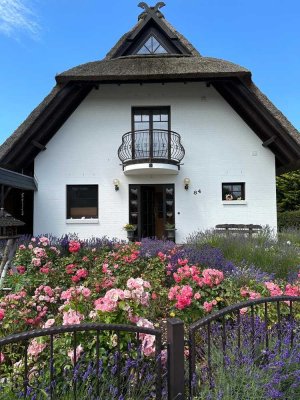 Traumhaftes reetgedecktes Ferienhaus an der Ostsee. Provisionsfrei!!