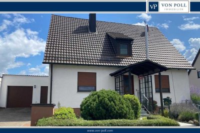 Gepflegtes Familiendomizil 
als Ein - / oder Zweifamilienhaus nutzbar