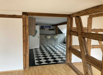 Helle 4-Zimmer Maisonette-Wohnung im 2. OG in Lehrberg