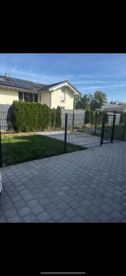 Geschmackvolle, sanierte 3-Zimmer-Dachgeschosswohnung  mit Balkon und Garten