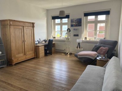 Charmante 2-Zimmer-Altbauwohnung in Kiel-Wik – Nahe der Kiellinie