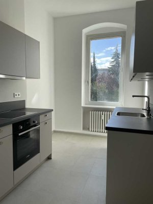 2 Zimmer mit Einbauküche
