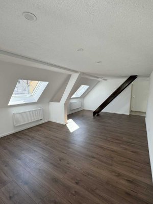 Helle, neu ausgebaute Maisonette-Wohnung im Herzen von Tuttlingen – mit Garten & Garage