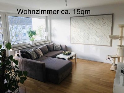 Wunderschöne, lichtdurchflutete 4- Zimmer Dachgeschosswohnung (91qm) mit großer Süd-West Loggia
