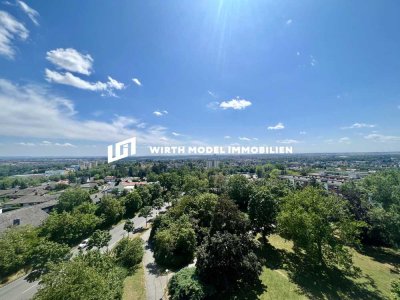 Großzügige Vier- bzw. Drei-Zimmer-Wohnung mit Balkon und Einzelgarage am Steinberg