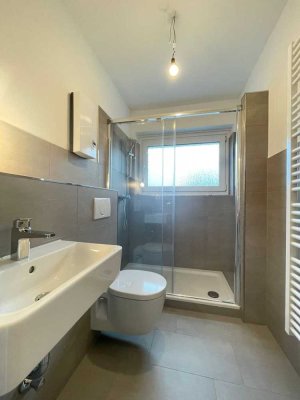 *modernisierte Balkonwohnung*Tageslichtbad*Wohnküche*Mansarde*