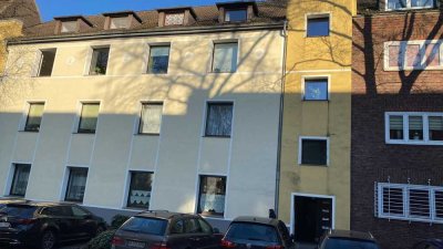 Vollständig renovierte Maisonette Wohnung mit fünf Zimmern und großem Balkon im Herzen von Duisburg
