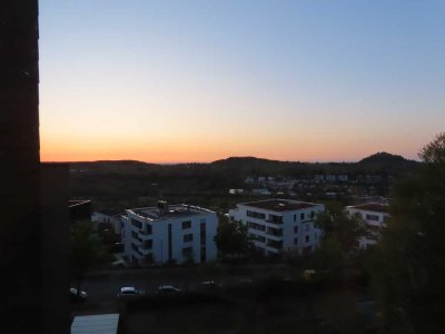 4-Zi. Wohnung in Pfullingen mit tollem Ausblick und Balkon