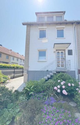 Gepflegtes Reihenendhaus mit großem Garten, EBK und Garage in ruhiger Lage in Kattenesch