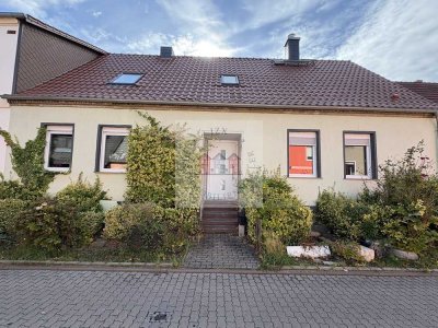 Ihr neues mit Charme- teilsaniertes Haus mit Wohlfühlcharakter