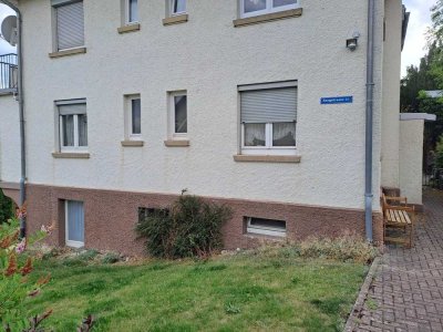 Eigentumswohnung in 2 Familienhaus plus DG-Zimmer