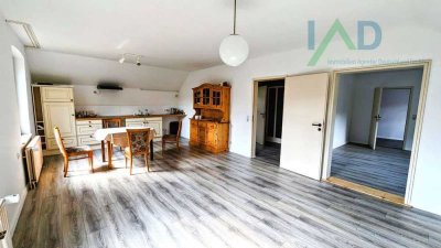 Schnäppchen - Ehemaliger Gasthof mit Wohnungen, Nebengebäude + Baugrundstück !