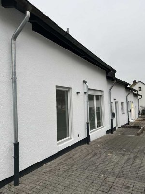 Reihenhaus renoviert mit Terrasse und Dachterrasse zu vermieten