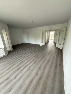 Großzügige 2-Zimmerwohnung unmittelbar am Rhein
