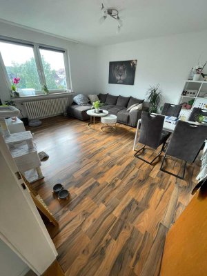 helle 2 Zi, Balkon, 445 € - 57 m²