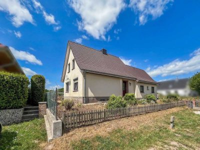 Charmantes Einfamilienhaus mit Potenzial in ruhiger, grüner Lage von Kesdorf