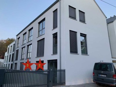 Moderne Studentenwohnung mit direkter Straßenbahnanbindung im Zentrum von Eberstadt