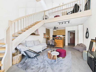 Licht, Raum, Design – Stilvolle 2-Zi.-Maisonettewohnung mit Balkon & TG-Stellplatz in Straubing!
