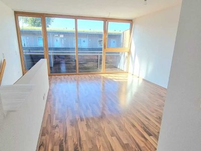 Zentral gelegene, helle 3 ZKB Wohnung mit 2 Balkonen, 80qm