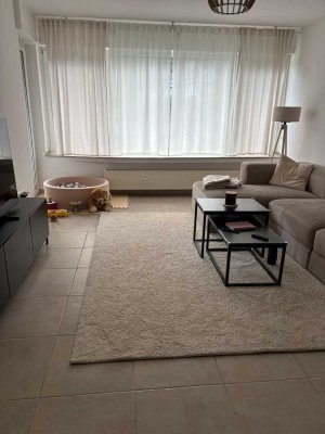 Schöne 78 qm 2.5 Zi Hochparterre Whg m Südbalkon